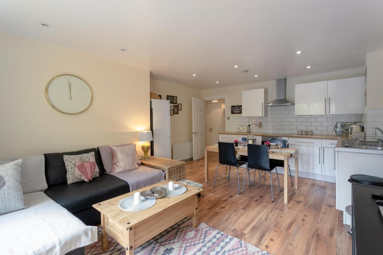 Stylish And Homely 4 Bedroom Home In East London Londres Exterior foto